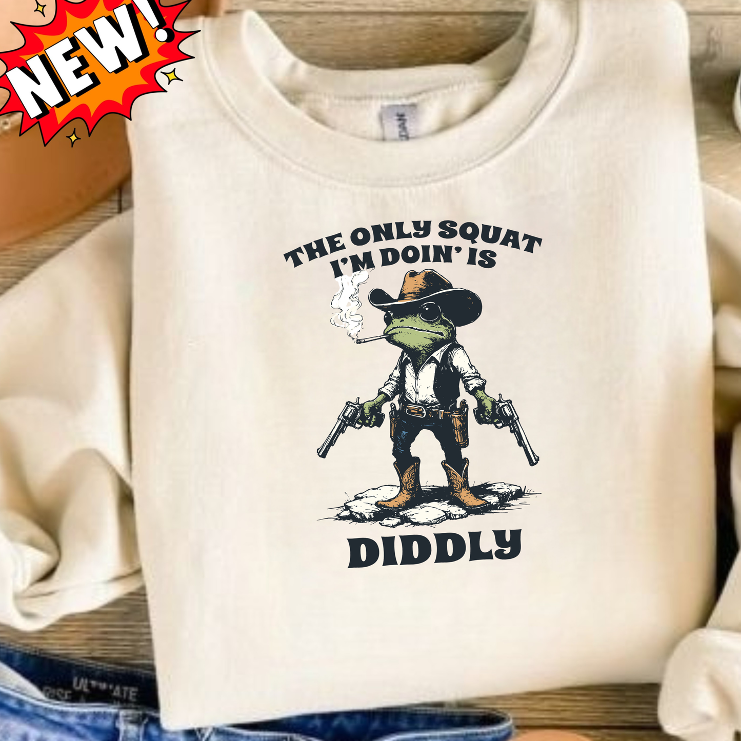 Funny Frog Sweatshirt – Cozy Crewneck with Cowboy Boots & Cheeky Quote “The Only Squat I’m Doin’ is Diddly” – Humorous Casual Fleece Pullover
